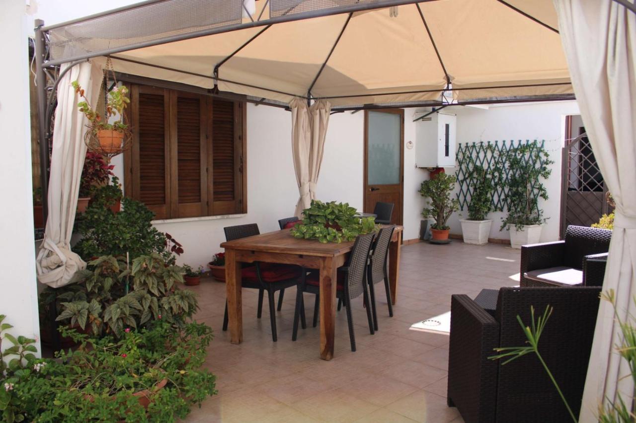 Villino Donna Rita Hotel เลชเช ภายนอก รูปภาพ